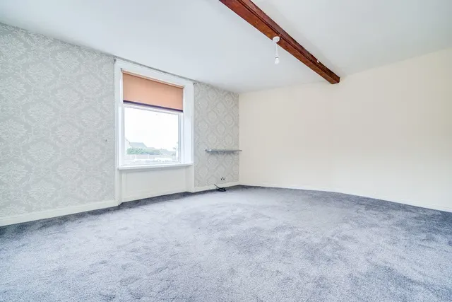 Photo 2 — Oxford Road, Gomersal BD19 4HQ