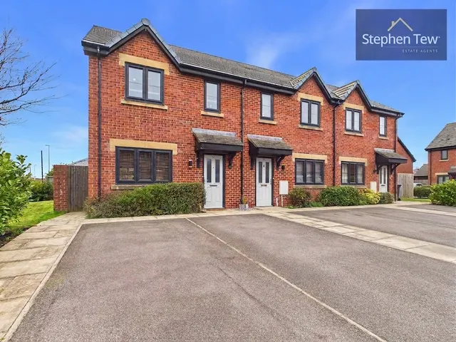 Highfield Gardens, Blackpool, FY4, photo 1