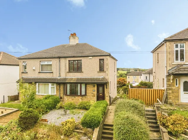 Whitehall Road West, Cleckheaton, West Yorkshire, BD19, photo 1
