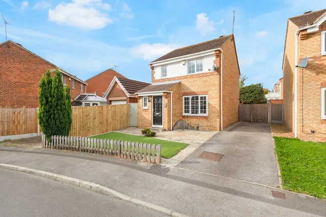 Wordsworth Approach, Pontefract, WF8, photo 1