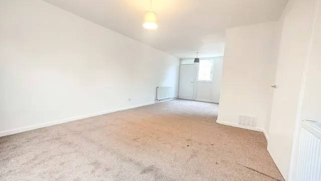 Baukewell Court Northampton, NN3, photo 3