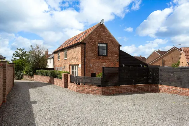 Church Hill, Wistow, YO8, photo 1