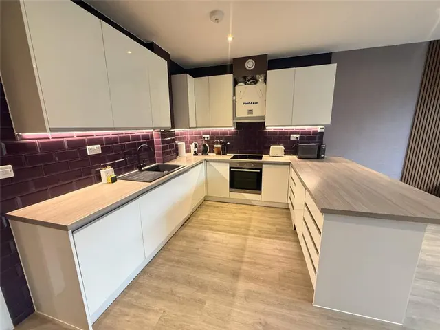 High Street, BR6, photo 2