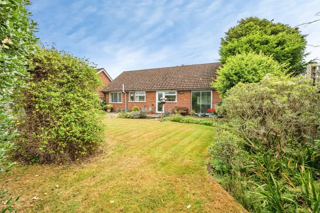 Buckingham Close, Seaford, BN25, photo 1
