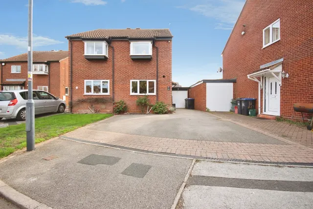 Bankcroft, Leamington Spa, CV31, photo 1