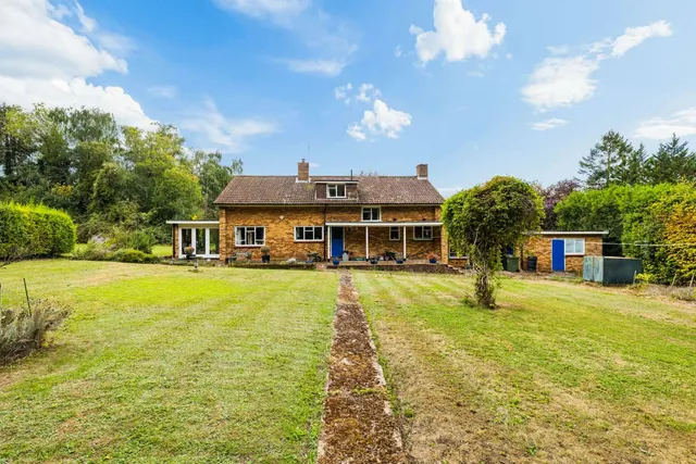 Shere Road, West Clandon, GU4, photo 3