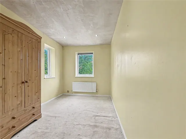 Photo 3 — Cibbons Road, Chineham, Basingstoke, Hampshire, RG24