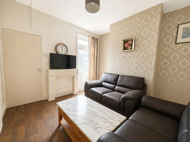 St. James Road, Derby, DE23, photo 3