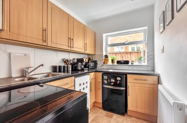 Oaklands Grove, London, W12, photo 2