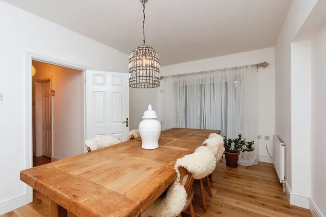 Shaftesbury Road, Woking, GU24, photo 3