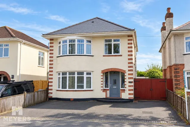 Corhampton Road, Bournemouth, BH6, photo 1