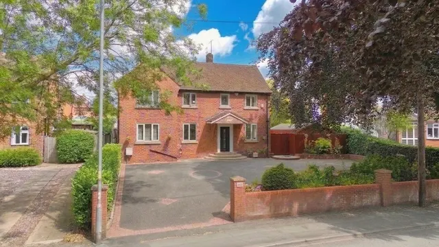 Crewe Road, Nantwich, CW5, photo 1