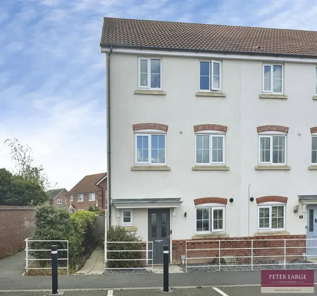 Ffordd Aberkinsey, Rhyl, Denbighshire, LL18 4FB, photo 1