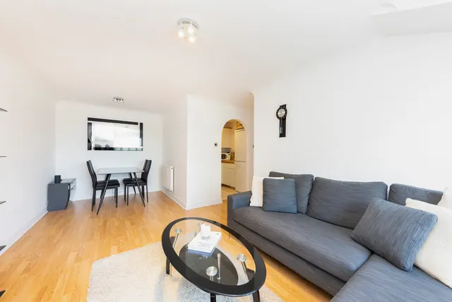 Southey Road, London, SW19, photo 2