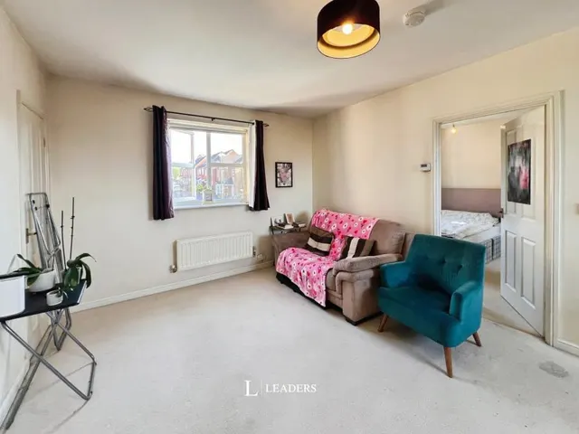 Edmonstone Crescent, Nottingham, NG5, photo 3
