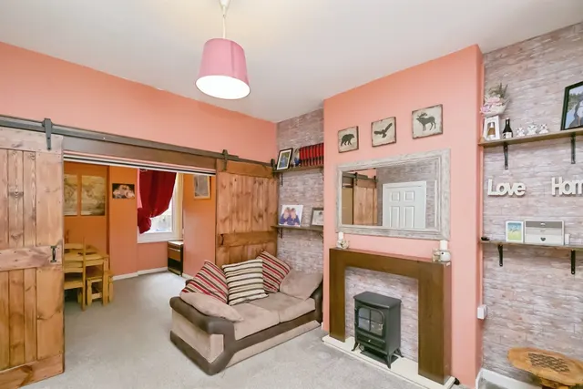 Court Road, Barry, CF63, photo 2