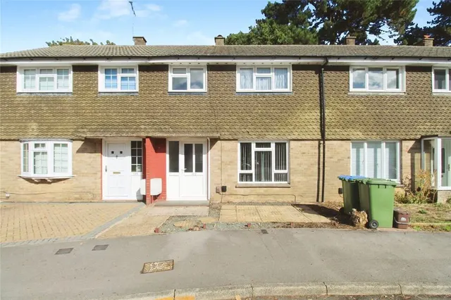 Macarthur Crescent, Southampton, SO18, photo 1