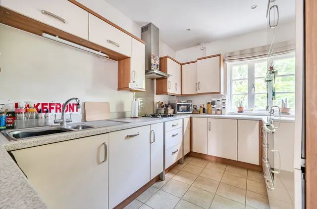 Chilbolton Avenue, Winchester, SO22, photo 3