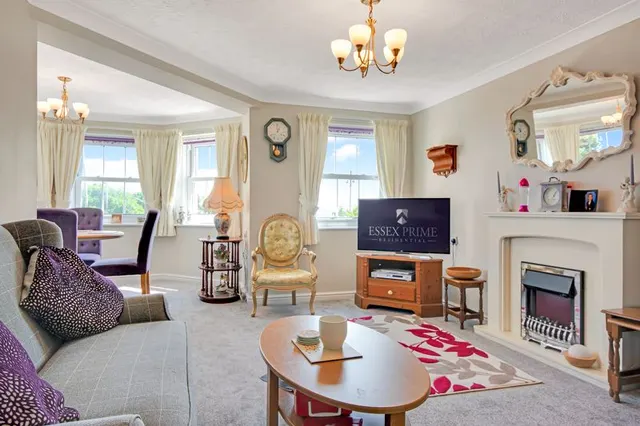 Photo 2 — Marine Parade West, Clacton-On-Sea CO15 1LD