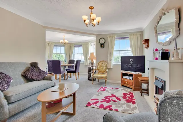 Photo 3 — Marine Parade West, Clacton-On-Sea CO15 1LD