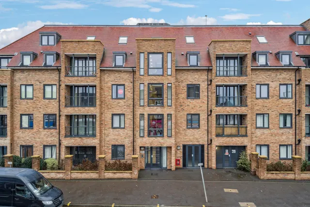 St. Albans Road, Watford, WD24, photo 1