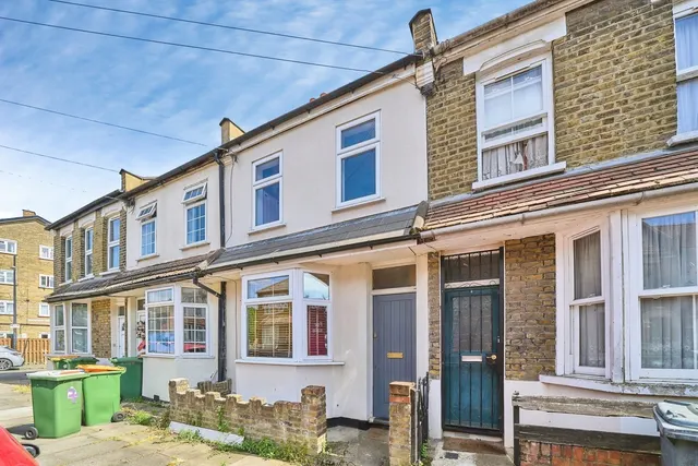 Desford Road, London, E16, photo 1