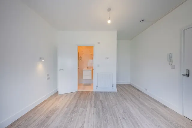 Double Room in Trosley Avenue, Gravesend, photo 1