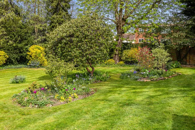 Photo 3 — California Lane, Bushey Heath, WD23