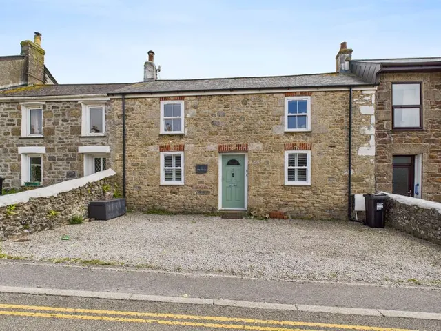 Gew Terrace, Redruth, photo 1