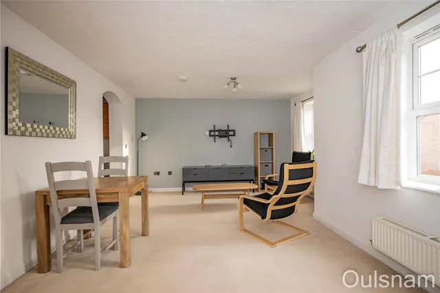 Photo 2 — Newton Square, Bromsgrove, Worcestershire, B60 3GB