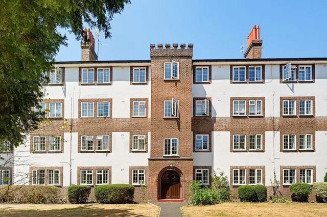Kew Road, Richmond, TW9, photo 1