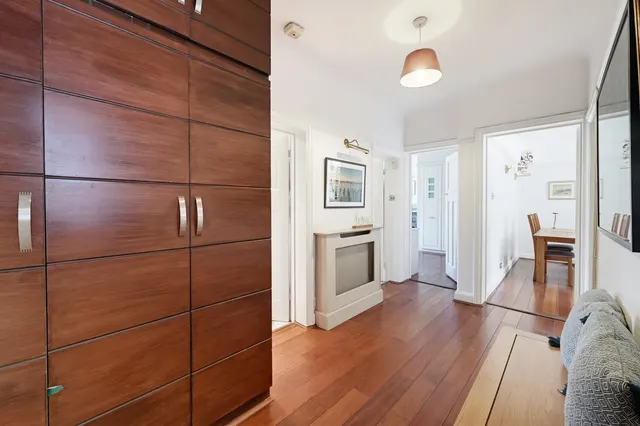 Kew Road, Richmond, TW9, photo 2
