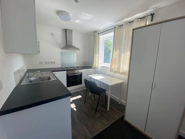 Legends Court, Wolverhampton, WV1, photo 2