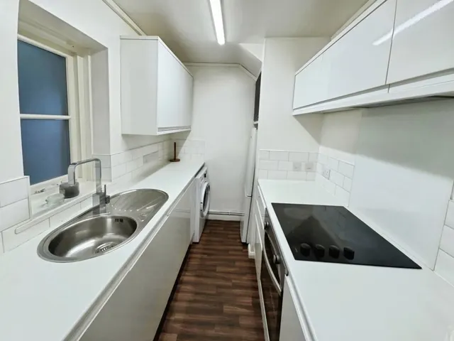 Willoughby Court, Canterbury, CT1, photo 2