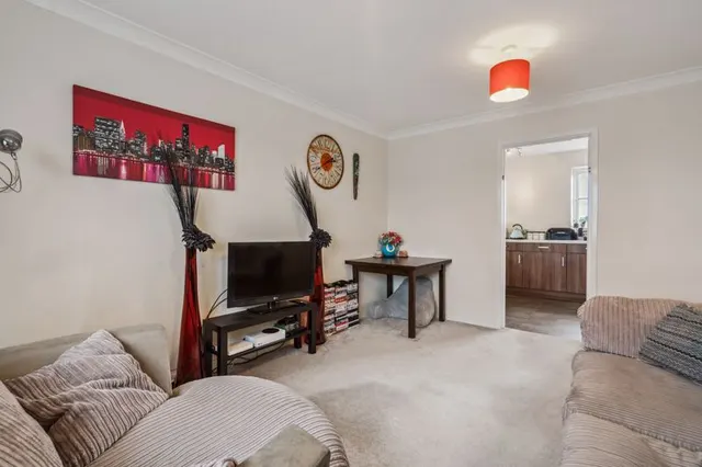 Arthur Close, Cookham, SL6, photo 3