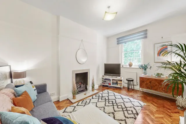 Regent Square, Bloomsbury, WC1H, photo 1