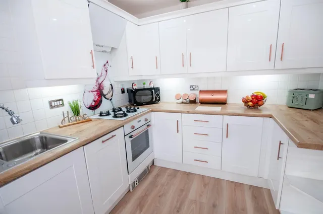 Photo 3 — Oakwood Grove, Radcliffe, Manchester, M26 2YL