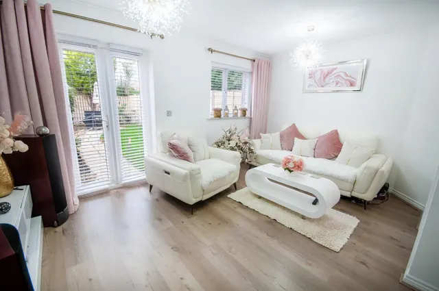 Photo 2 — Oakwood Grove, Radcliffe, Manchester, M26 2YL