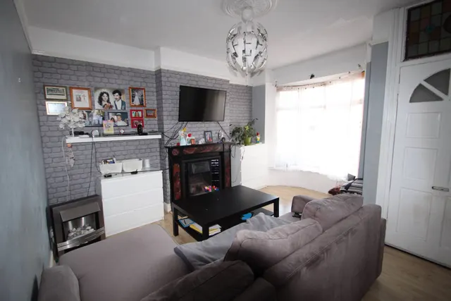Tonge Road, Sittingbourne, photo 1