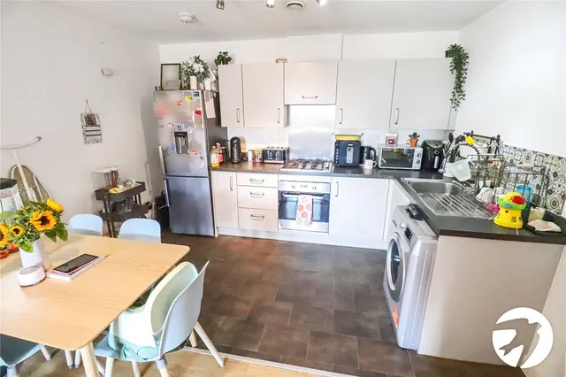 Morris Drive, Belvedere, DA17, photo 3