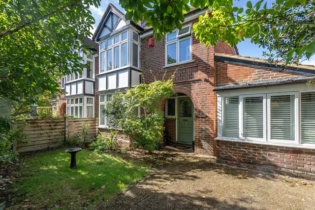 Townfield Road, Dorking, RH4, photo 2