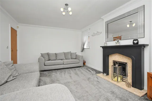 Redhill Chase, Castleford, WF10, photo 3