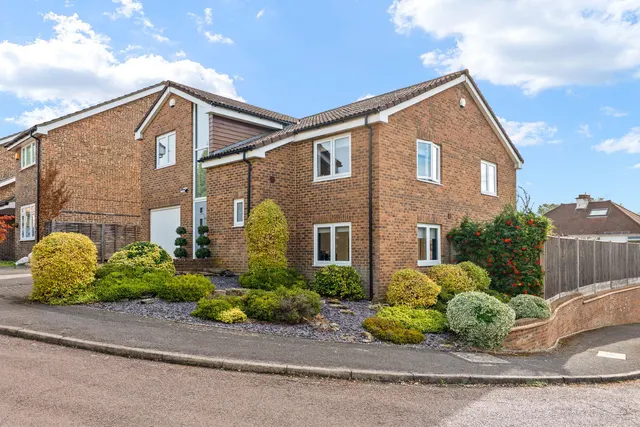 Geralds Grove, Banstead, SM7, photo 1