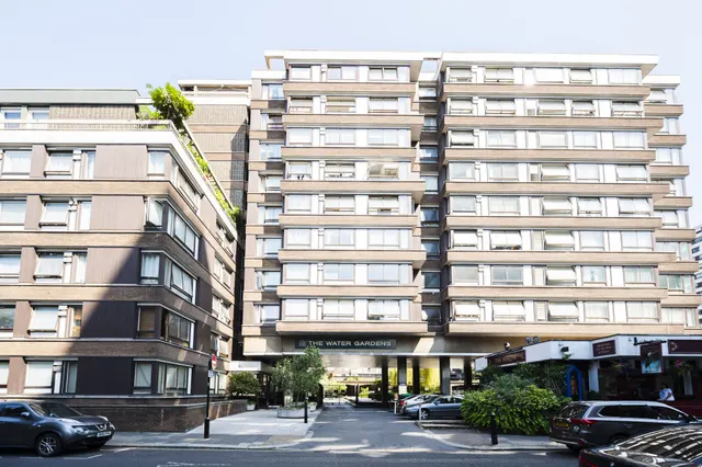 340 The Water Gardens, London, photo 1