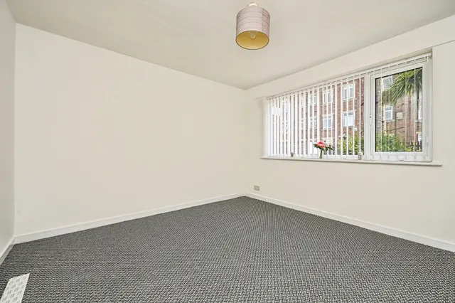 Midland Terrace, Liverpool, L22, photo 3
