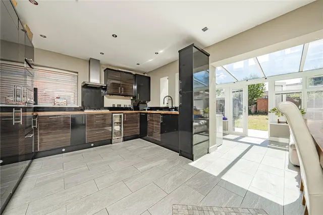 Coleridge Way, West Drayton, UB7, photo 3