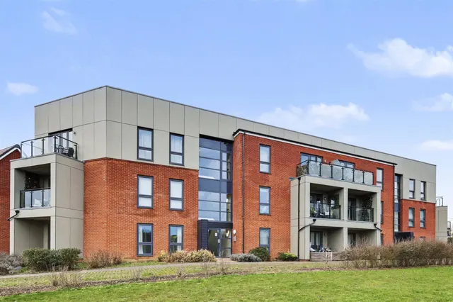 Blackthorn Drive, Gilden Park, photo 1