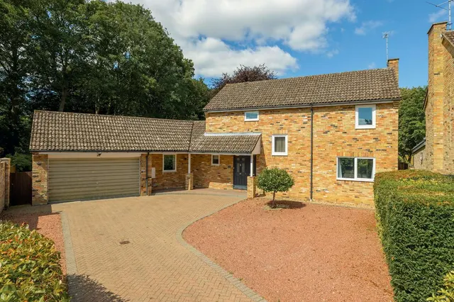 Photo 3 — West Field, Abington, Cambridge, Cambridgeshire, CB21 6BE
