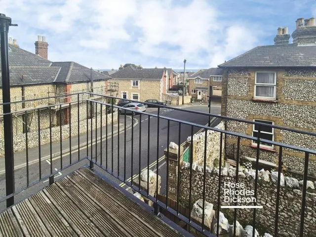 East Street, Ventnor, PO38, photo 2