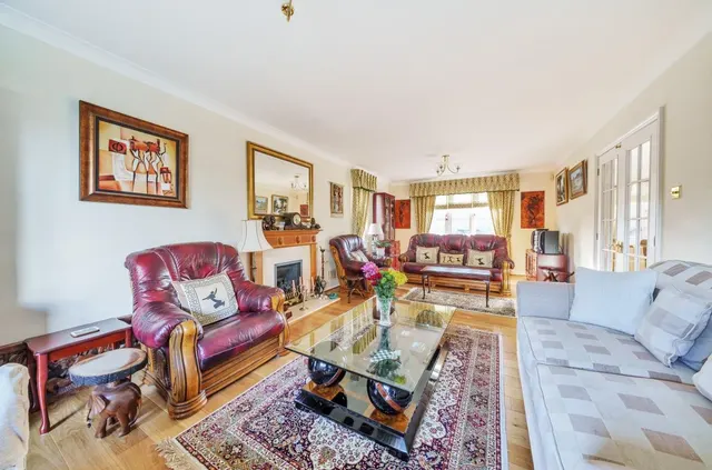 Photo 2 — Arundel Avenue, Ewell, KT17 2RN